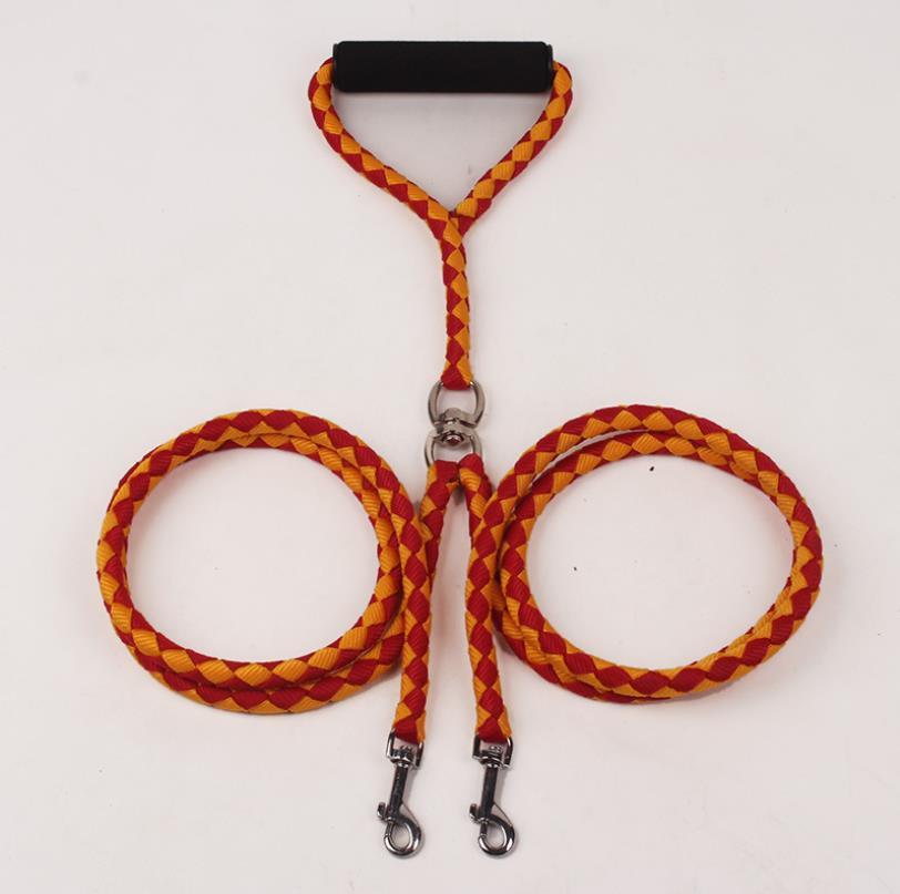 Hand-Knitted Traction Dog Leash – Durable & Stylish